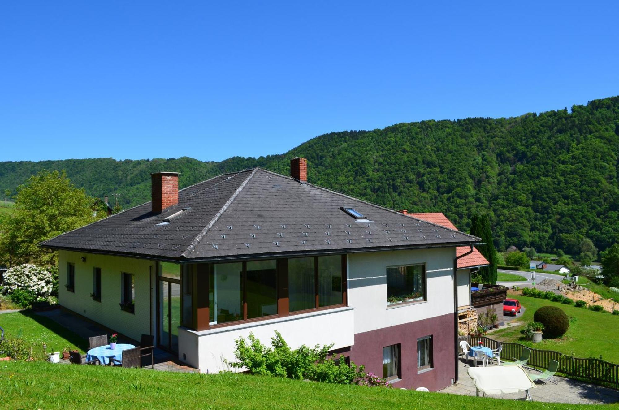 Haus Donaublick Apartment Engelhartszell Exterior photo